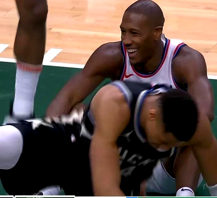 开云体育-纳达尔连续三场比赛得分超过出色防守，雄鹿不断突破！-开云体育