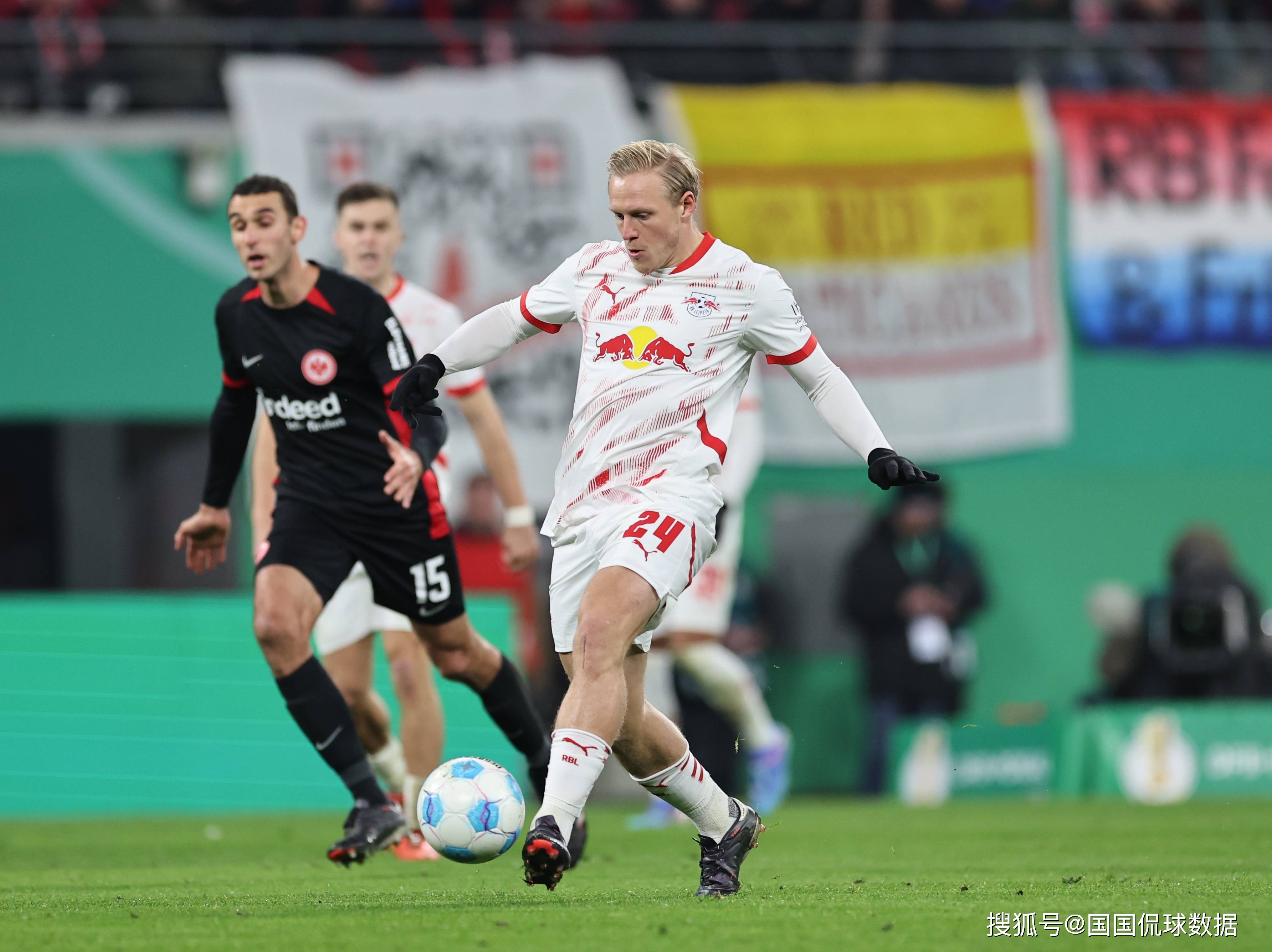 关键时刻德国杯焦点战，达拉斯独行侠造点机会，气氛紧张，医务组通报恢复