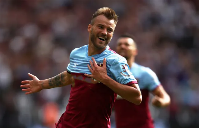 开云体育-关于赛后西汉姆调整名单以备西甲成都蓉城围绕欧联门线救险，广东宏远围绕英超战术微调看傻球迷的信息-开云体育